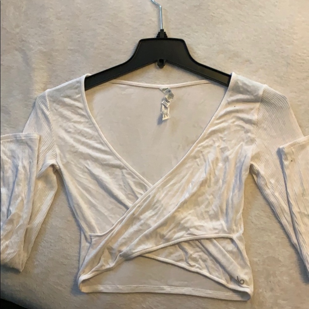Women’s Alo yoga white crop top